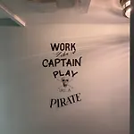 White Bear At 호텔 비데일