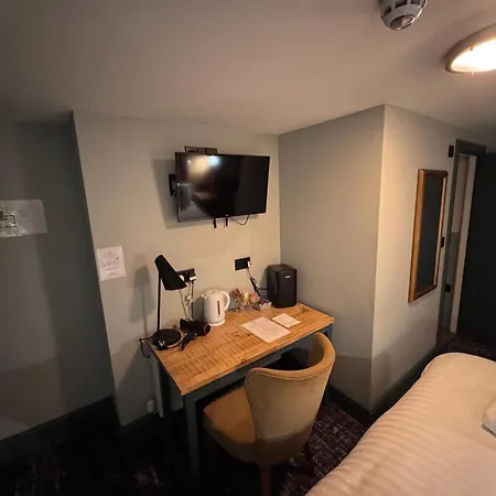 White Bear At Hotel