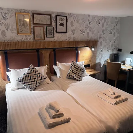 Hotel White Bear At *