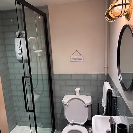 Szálloda Oyo White Bear At *