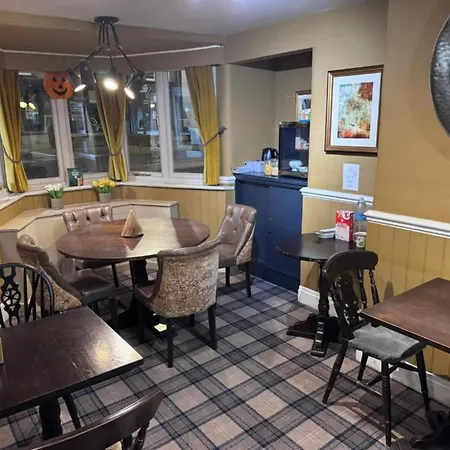 Oyo White Bear At Szálloda