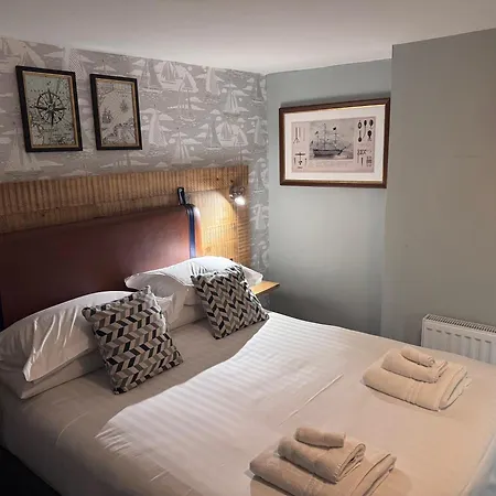 Oyo White Bear At מלון *